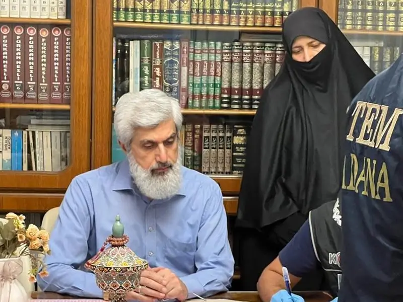 alparslan-kuytul-ve-esii.webp