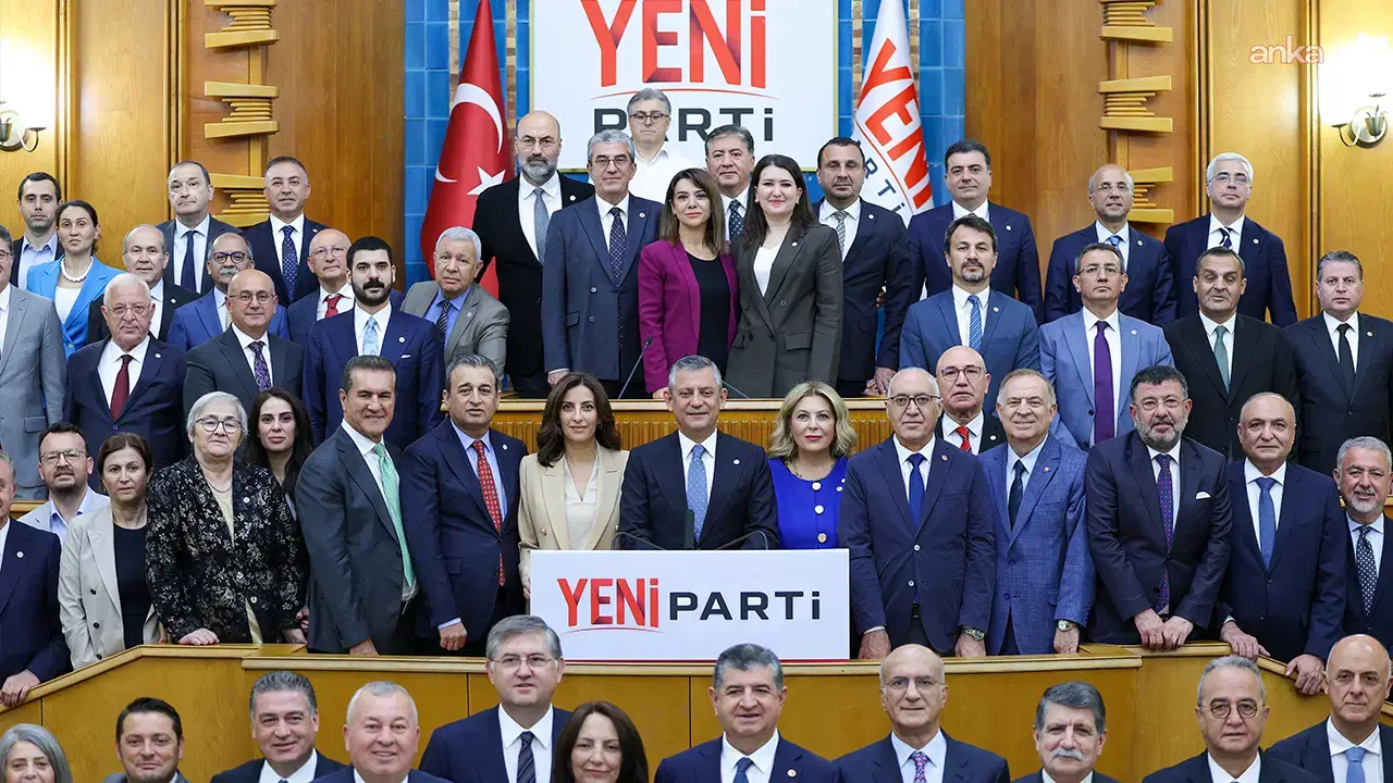 ozgur-ozelyeni.webp