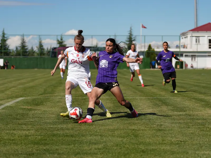 amedspor-kadin-futbol-takimi-2.webp